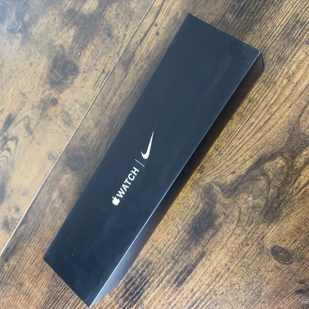 Apple Nike Watch Series 5 44mm Aluminum Ceramic Case Nike (cellular‎ + GPS)
